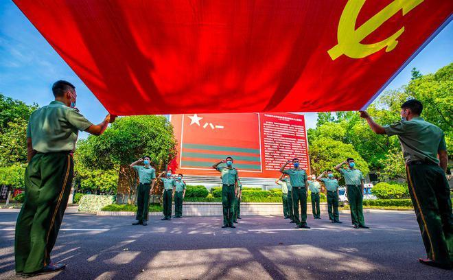 赵飞燕生理上有一种缺陷,却令汉成帝十分迷恋,为她多次荒废朝政