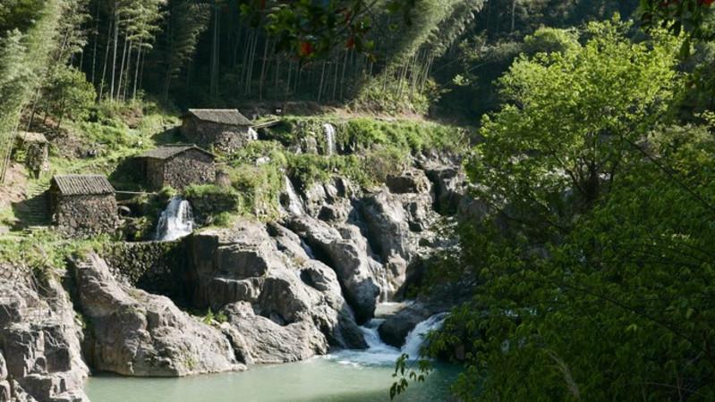 河北青龙：普法宣传进农村 服务群众零距离